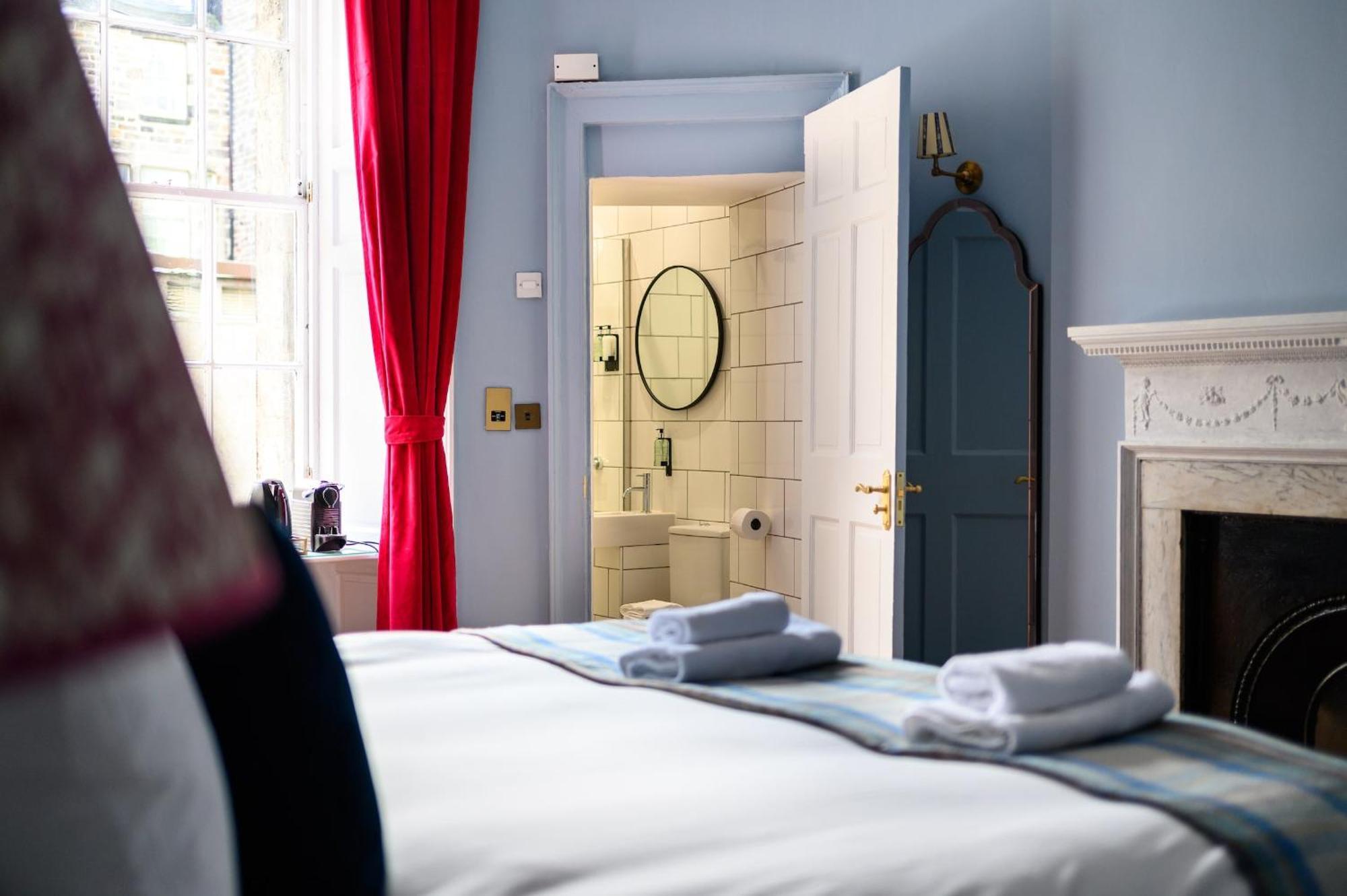 Queen Charlotte Guesthouse Единбург Екстер'єр фото